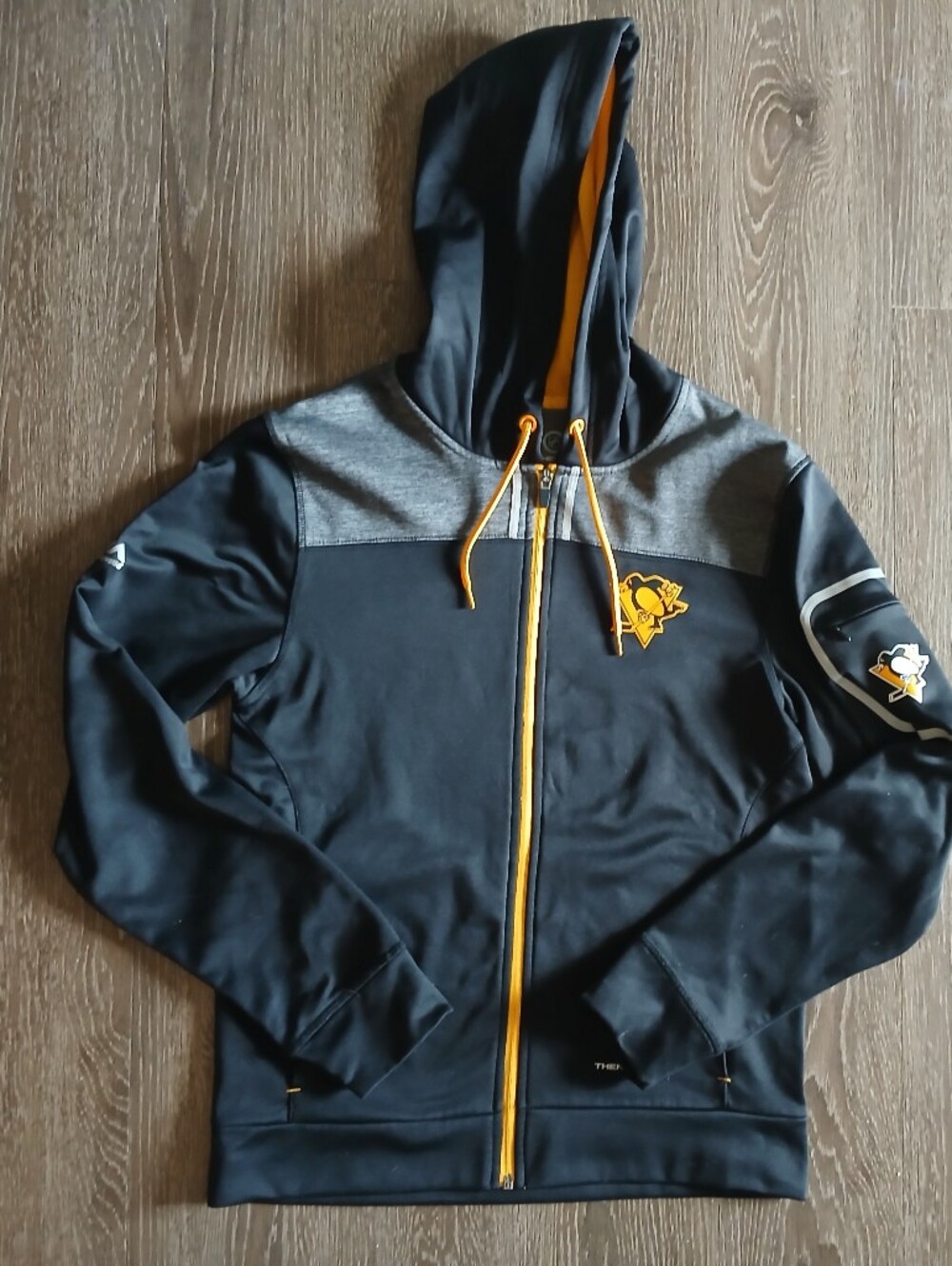Majestic NFL Pittsburgh Penguins Full-Zip Performance Hoodie Jacket Unisex